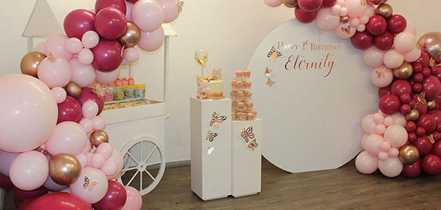 balloon arches in kent, pink and gold balloon arch.